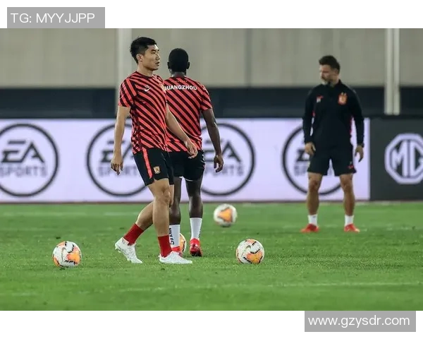 夏季训练季节足球明星时尚训练服精彩瞬间回顾