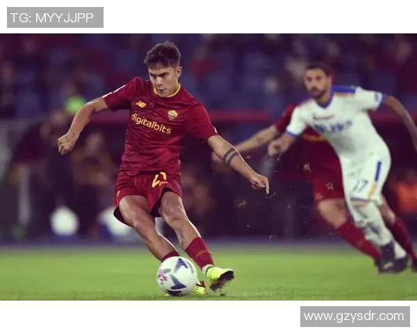 足球明星与传奇队员的辉煌对决与传承之路探讨 足球明星与传奇队员的辉煌对决与传承之路探讨