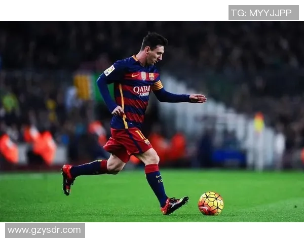 梅西的足球传奇之路与他在国际舞台上的辉煌成就分析