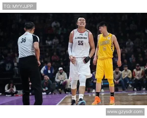 重庆篮球队意识争议引发热议球迷与专家观点碰撞激烈