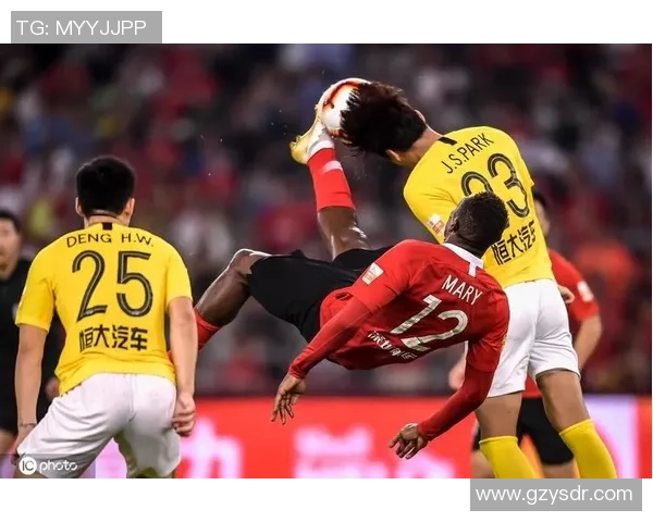 足球明星们的巅峰时刻与惊艳瞬间回顾让人热血沸腾的精彩瞬间合集